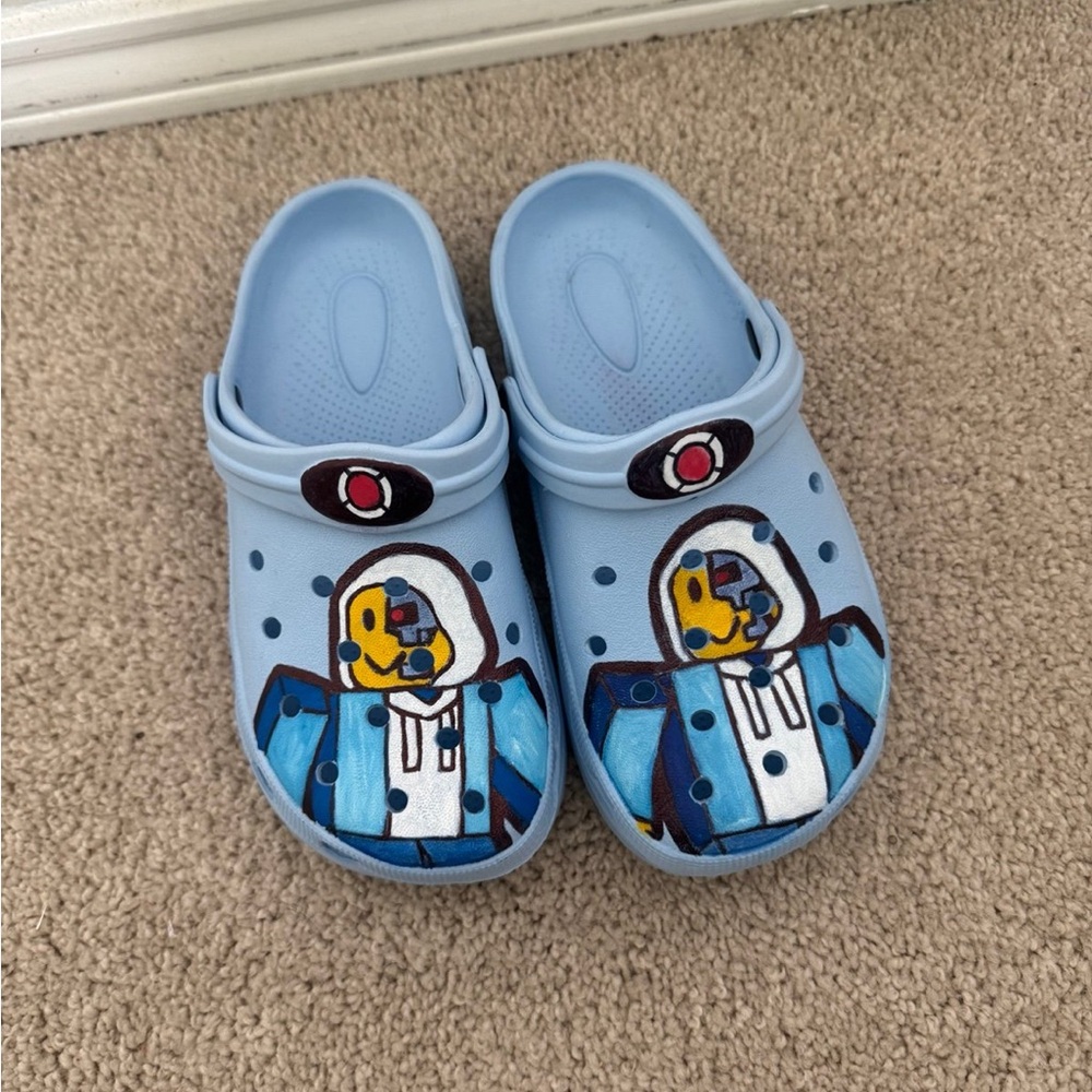 Roblox Kids Light Blue Rubber Clogs - Picture 2 of 6